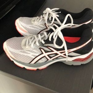 ASICS Running Shoes - like new!!